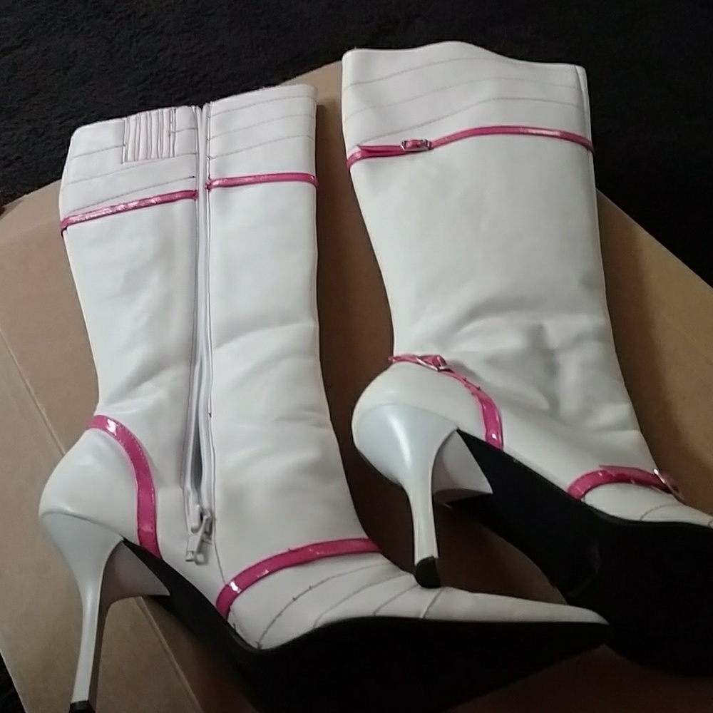 Pink and White Boots  EUC